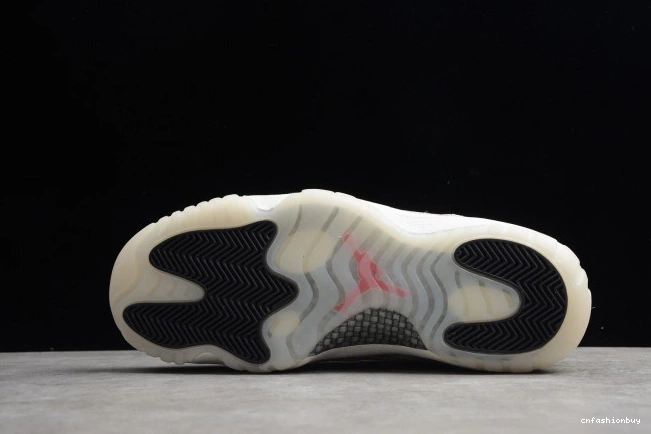 Jordan Light Bone Low CD6846-002 SE Snake 11 Air 0913